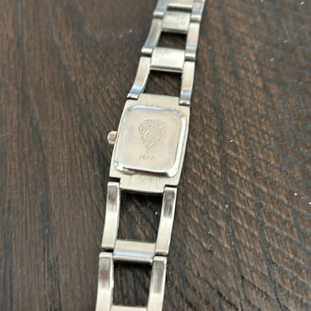 Gucci lady’s watch - Picture 2 of 2